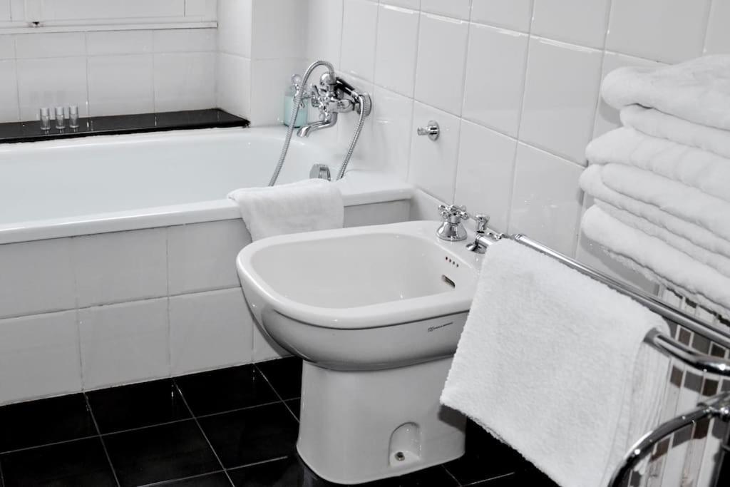 Acqua Chiara Apartment Cagliari Bagian luar foto